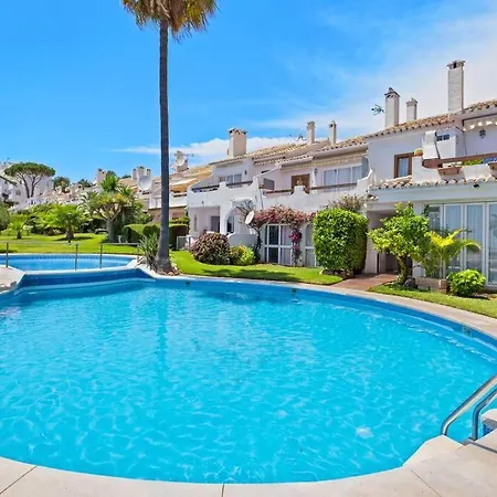 Penthouse With A Panoramic View And 2 Pools *